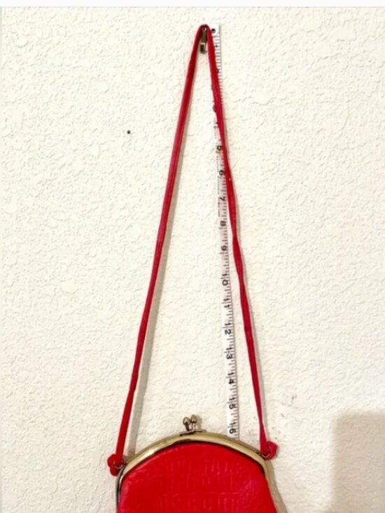 Vintage 1980s Red Leather Crocodile Embossed Purse - Picture 11 of 12